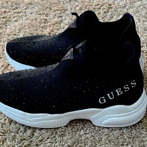 Black Guess sneakers size 8 women’s